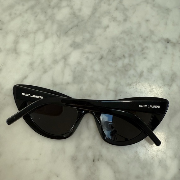Lily YSL Sunglasses good Condition with case - Picture 4 of 9